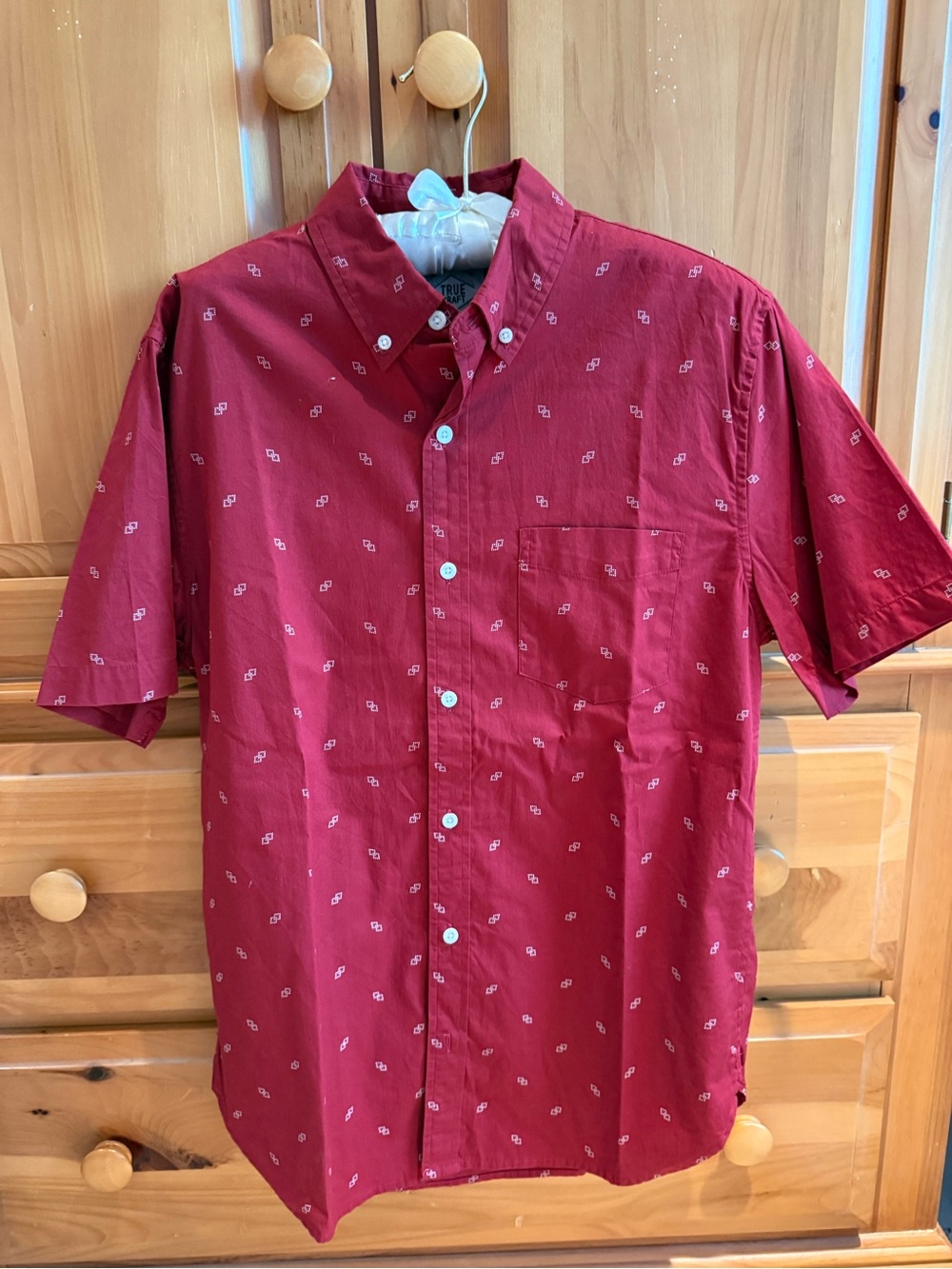 True Craft Short-Sleeve Button-Down Shirt in Burgundy with Micro Print